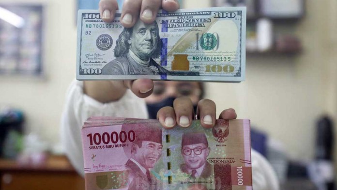 Alasan Sri Mulyani Patok Asumsi Rupiah Tembus Rp16.900 pada 2026
