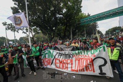 Pengemudi Ojol Gelar Unjuk Rasa Menuntut Penurunan Potongan Biaya Aplikasi
