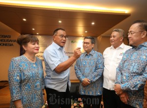 Apindo dan Pimpinan Berbagai Konfederasi Serikat Pekerja Gelar Forum Dialog