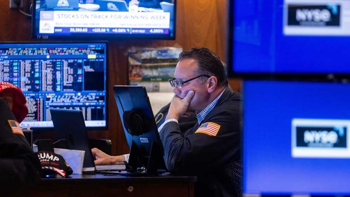 Wall Street Ditutup Lesu, Investor Cermati Kenaikan Imbal Hasil Obligasi AS