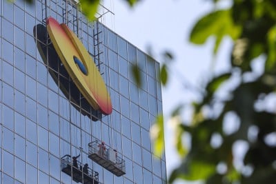 Examining Competition Gap Among Indonesia’s Conglomerate Banks