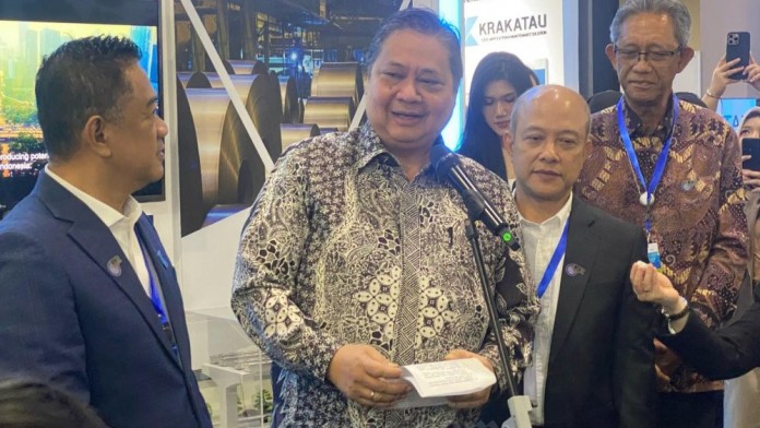 Airlangga: Industri Baja RI Dikepung Hambatan Dagang AS dan Eropa