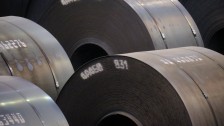 Airlangga Sinyalkan Beri Perlindungan Antidumping Baru Produk Besi Baja