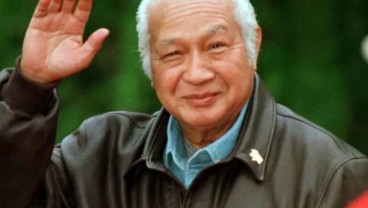 Jejak Mundur Soeharto: Antara Bab Masa Lalu dan Rencana Penyematan Gelar Pahlawan