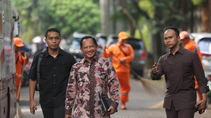 Sampaikan Duka Cita Wafatnya Ibrahim Sjarief, Mendagri Tito: Mbak Nana Strong Lady