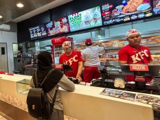 Beda Nasib CFC dan KFC, Gerai Ayam Goreng yang Cuan dan Rugi