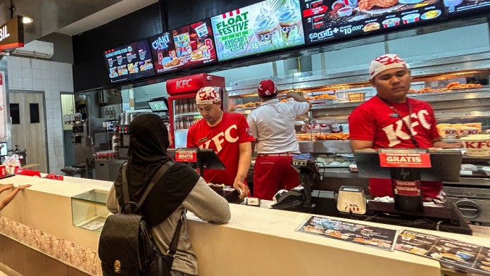 Beda Nasib CFC dan KFC, Gerai Ayam Goreng yang Cuan dan Rugi