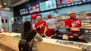 Beda Nasib CFC dan KFC, Gerai Ayam Goreng yang Cuan dan Rugi