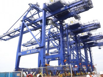 Pelabuhan Batu Ampar Datangkan Empat Unit STS Crane, Total Investasi Rp1,2 Triliun