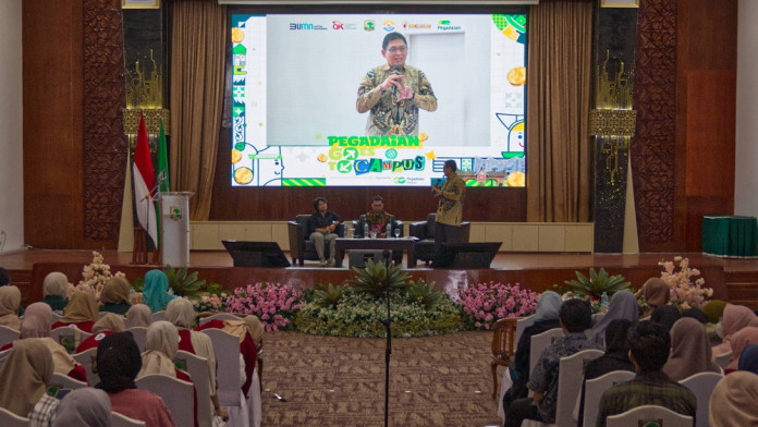 Pegadaian di Hadapan Mahasiswa: Dari Pada Pinjol, Bagus Tabung Emas