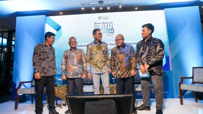 Indef: Beban Utang jadi PR Holdingisasi BUMN