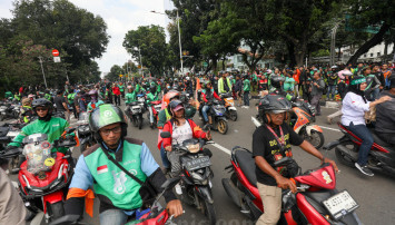 Driver Ojol Mengeluh Biaya Aplikasi Mahal, Pindah Platform jadi Solusi?