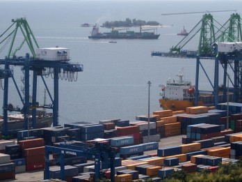 Kolaborasi Pelni-Pelindo Bangun Ekosistem Logistik Berkelanjutan