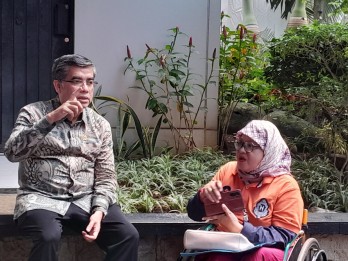 Job Fair 2025: Momen Menaker Yassierli Ngobrol Bareng Pelamar Kerja Disabilitas