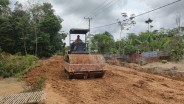 Pemprov Riau Perbaiki Jalan Lintas Kabupaten Indragiri Hulu