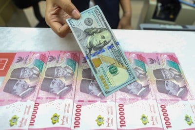 Rupiah Might Rebound with Easing Trade Worries, Analysts Say