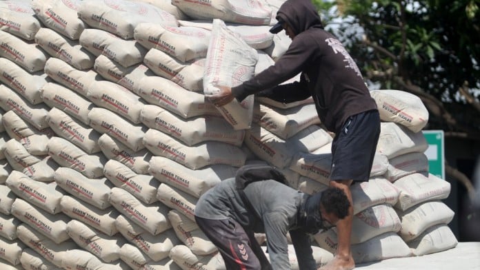 Semen Indonesia (SMGR) Rombak Petinggi, Kerabat Jokowi Jadi Komisaris Utama