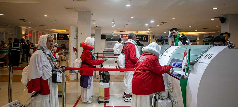 Wapres Gibran Tinjau Layanan Fast Track Makkah Route di Bandara Adi Soemarmo