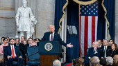 Trump Larang Harvard Terima Mahasiswa Asing, Ribuan Mahasiswa 'Digantung'