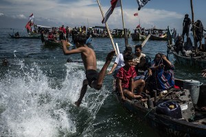 Sedekah Laut Nelayan Tambaklorok Semarang