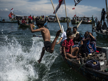 Sedekah Laut Nelayan Tambaklorok Semarang
