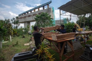 Relokasi Makam Terdampak Proyek Tol Yogya-Bawen