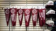 Alasan Trump Larang Harvard Terima Mahasiswa Asing