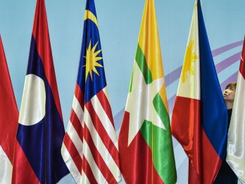 KTT Asean 2025 Dibayangi Dilema Tarif Trump dan Rayuan Dagang China
