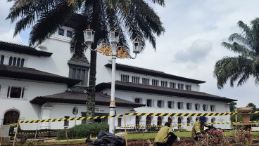 Taman Gedung Sate yang Rusak Usai Perayaan Persib Juara Kembali Diperbaiki