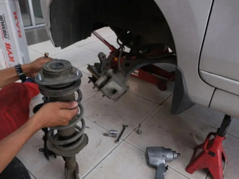 Kenali Ciri-ciri Shockbreaker Mobil Sudah Rusak dan Cara Mencegahnya