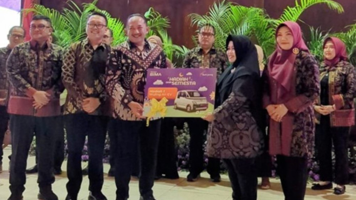 Bank Jateng Karanganyar Serahkan Hadiah Undian Tabungan Bima