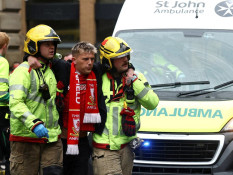 Kerumunan Pendukung Liverpool Ditabrak Saat Parade, Puluhan Orang Terluka