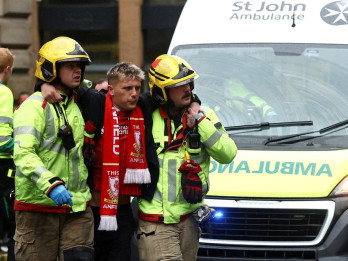 Kerumunan Pendukung Liverpool Ditabrak Saat Parade, Puluhan Orang Terluka
