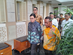 Sri Mulyani Sambangi Kantor Bahlil, Bahas Diskon Tarif Listrik?