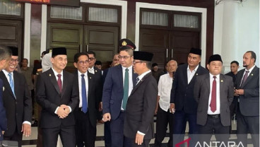 Pasha Ungu Hingga Menhub Hadiri Pelantikan Bupati Serang Ratu Zakiyah-Najib