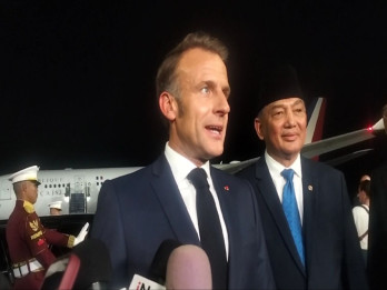 Pernyataan Macron saat Tiba di Indonesia: Negara Kalian Indah
