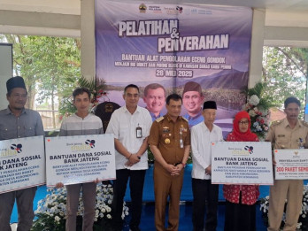 Bank Jateng Salurkan CSR untuk Olah Enceng Gondok di Rawa Pening