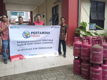 Pertamina Patra Niaga Salurkan Bright Gas untuk Korban Banjir Trenggalek