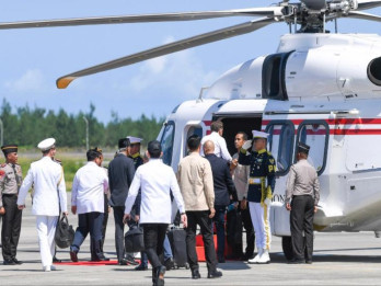 Momen Prabowo Ajak Macron Naik Maung dan Helikopter Menuju Akmil Magelang