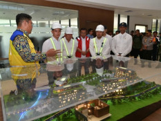 Gibran Cek Pembangunan Tol IKN Seksi 5B, Progres Capai 70%