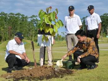 Gibran Pilih ke IKN saat Prabowo Temani Macron di Borobudur