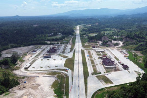 Tol Padang-Pekanbaru Seksi Padang-Sicincin Mulai Beroperasi
