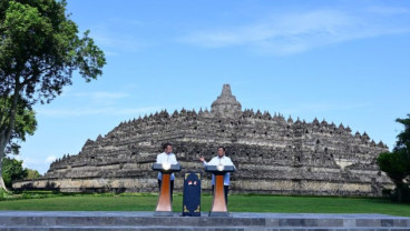 Rekap Agenda Prabowo Mei 2025: Terima Gelar Kehormatan Brunei, Ajak Macron ke Borobudur