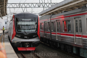 Rangkaian KRL Baru Dari China Resmi Beroperasi di Layanan Commuter Line jalur Bogor dan Cikarang