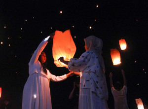 Keindahan Festival Lampion di Pantai Ngliyep Jawa Timur