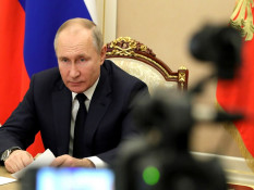 CEK FAKTA! Geger, Helikopter yang Ditumpangi Putin Dikabarkan Diserang