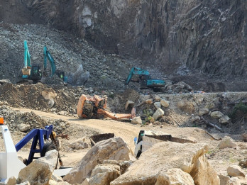 Keluarga Korban Longsor Tambang Gunung Kuda Cirebon Dapat Santunan Rp50 Juta