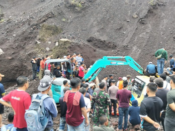 Polisi Tahan Tiga Orang Usai Longsor Tambang Ilegal di Garut