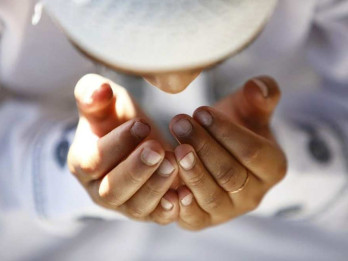 Ini Hukum Salat Jumat saat Iduladha