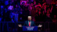 Bayang-Bayang Kebijakan Trump ke Outlook Ekonomi RI